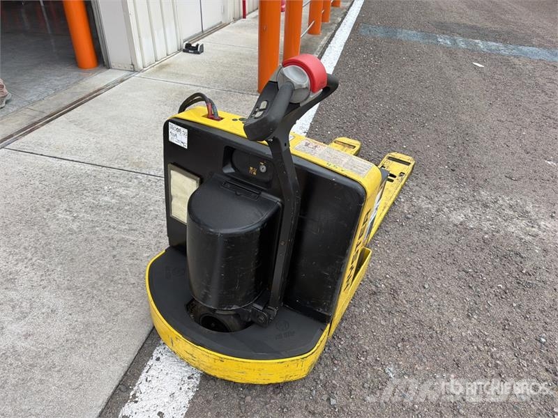 Hyster W60Z 6000 lb Electric Montacargas de Patin / Palle Transpalette manuel