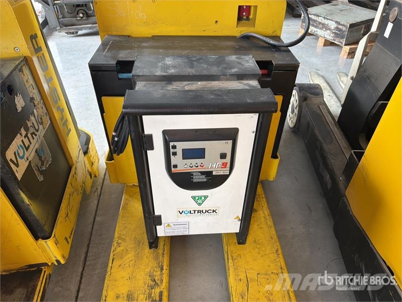 Hyster W60Z 6000 lb Electric Montacargas de Patin / Palle Transpalette manuel