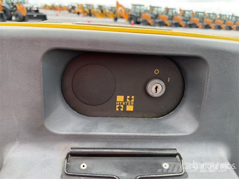 Hyster W60Z 6000 lb Montacargas de Patin / Pallet Jack Ručni paletar