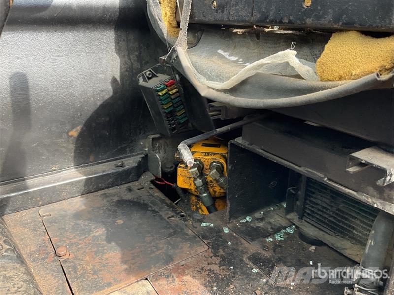 Hyundai R55-7 Miniexcavadora (INOPERABLE) / Mini Excavator 小型挖土機/掘鑿機<7t(小型挖掘機)