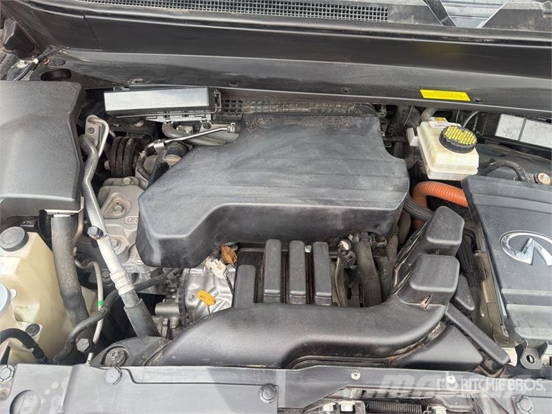 Infiniti QX60 2WD Hybrid Camioneta / SUV Automobily