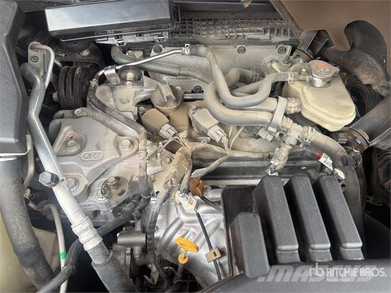 Infiniti QX60 2WD Hybrid Camioneta / SUV Automobily