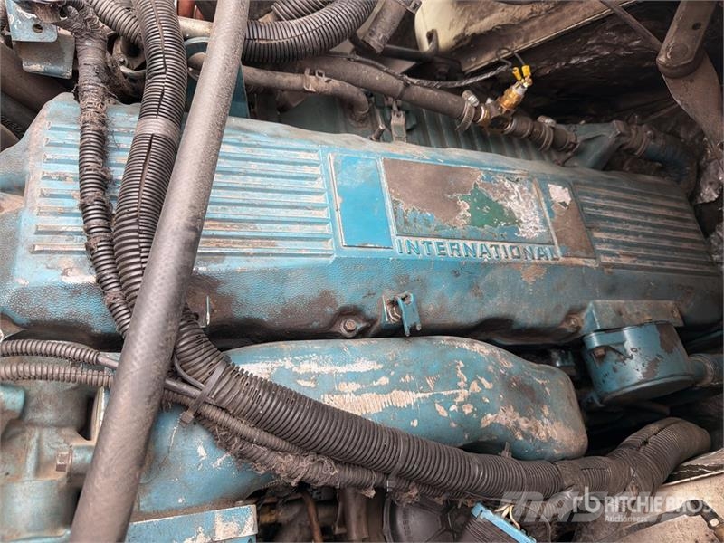 International 4400 Pašizgāzējs
