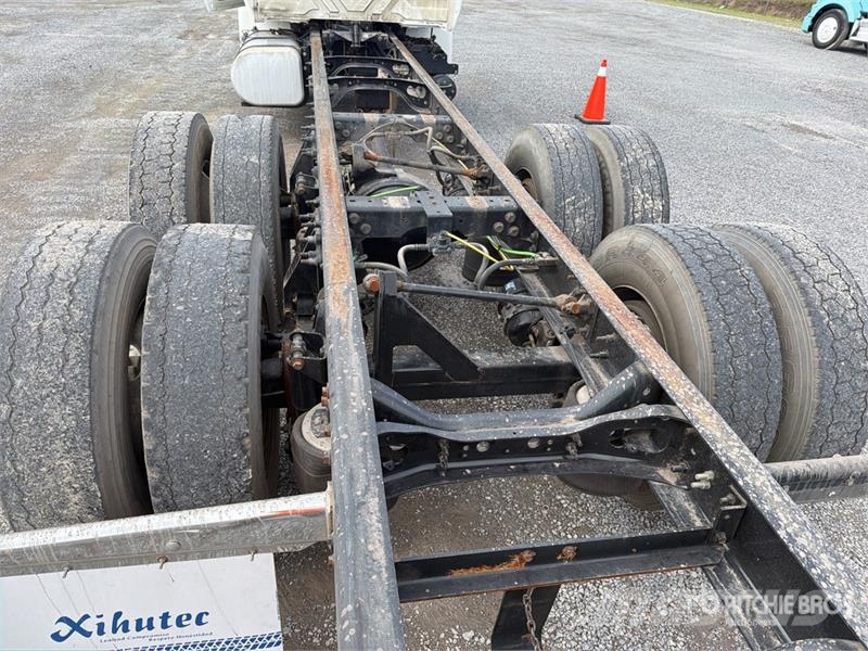International 4400 SBA Kabine i unutrašnjost