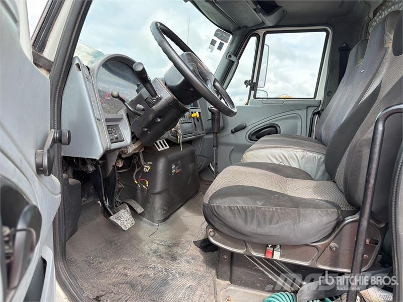 International 4400 SBA Kabine i unutrašnjost