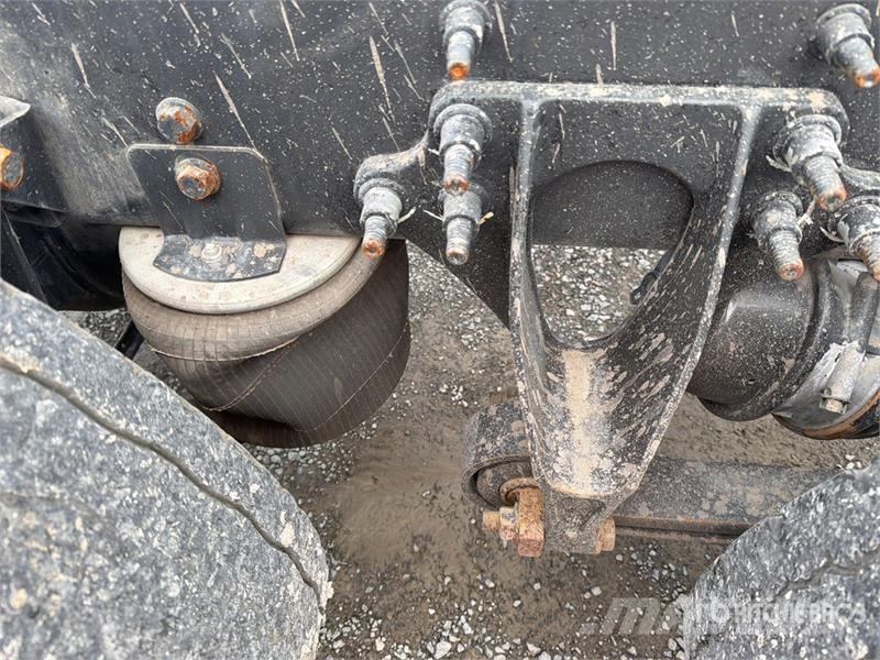 International 4400 SBA Kabine i unutrašnjost