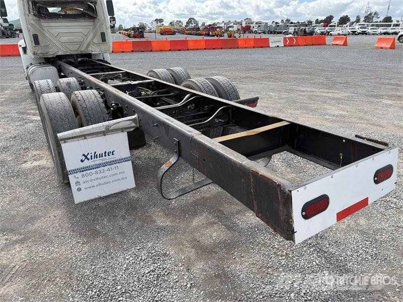 International 4400 SBA Kabine i unutrašnjost
