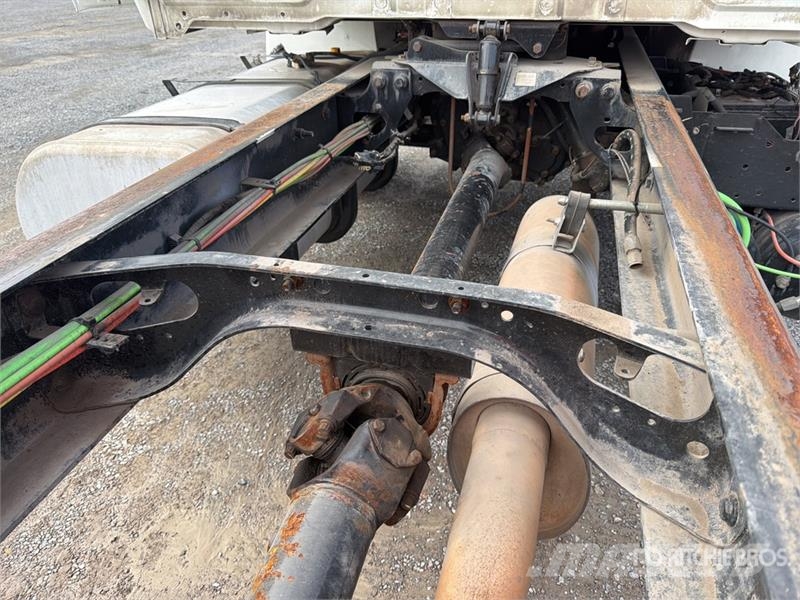 International 4400 SBA Kabine i unutrašnjost