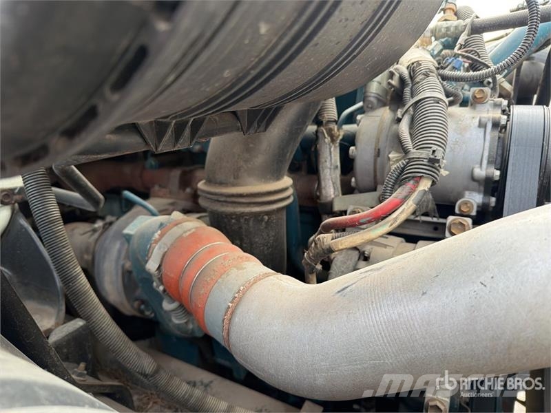 International 4400 SBA Kabine i unutrašnjost