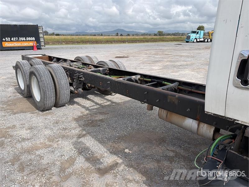 International 4400 SBA Kabine i unutrašnjost