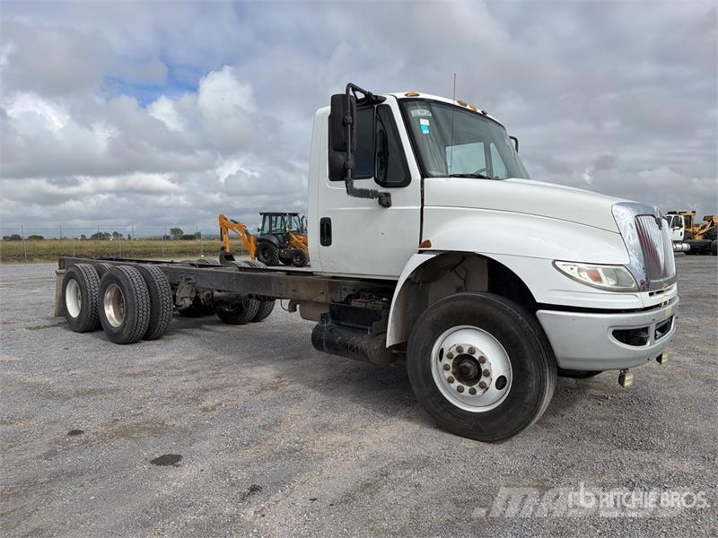 International 4400 SBA Kabinen