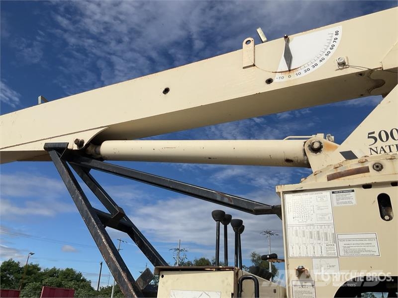 International 500E2 34000 lb Straight Boom on International 4200 Camiones grúa