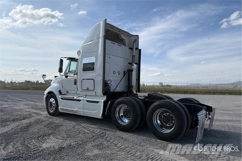 International 6x4 T/A Sleeper Truck Tractor Sattelzugmaschinen
