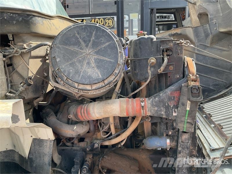 International 7600 Veepaagiga autod