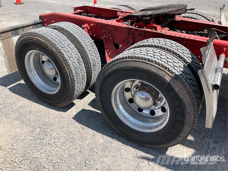 International 8600 Tractor Units