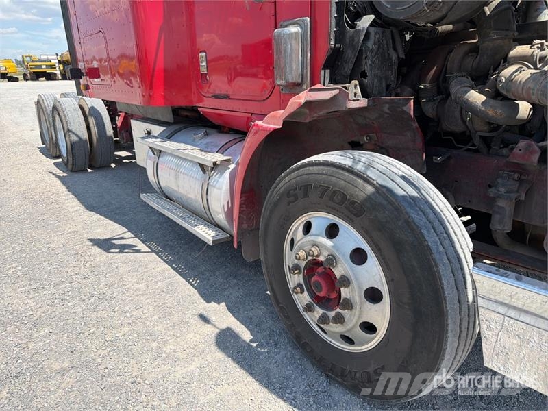 International 9200i Tractor Units