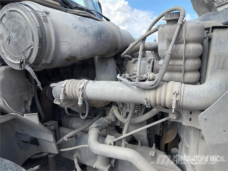 International 9200i Sattelzugmaschinen