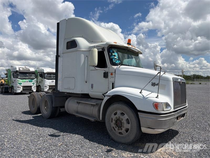 International 9200i Tractor Units