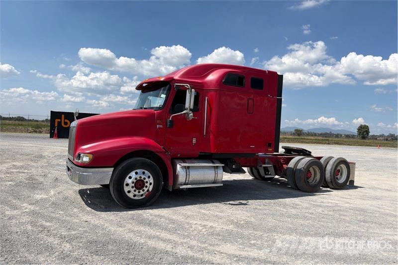 International 9200i Tractor Units