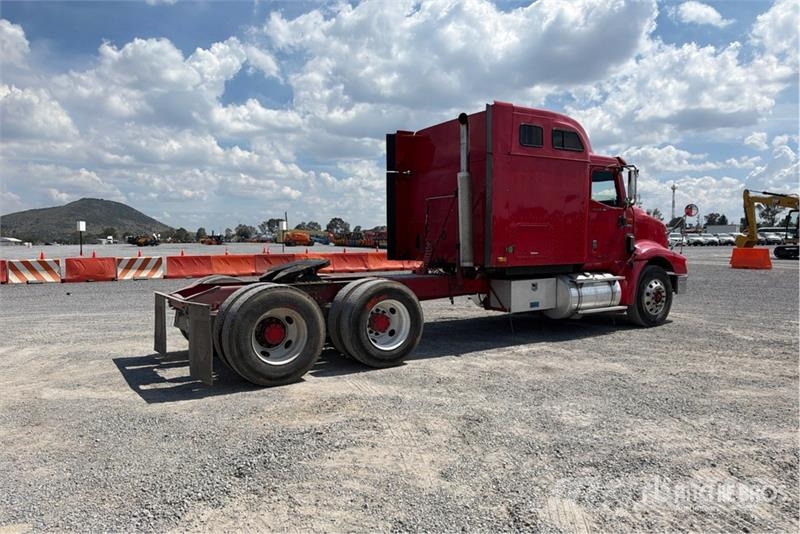 International 9200i Tractor Units