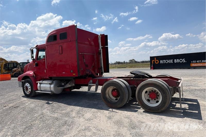 International 9200i Tractor Units