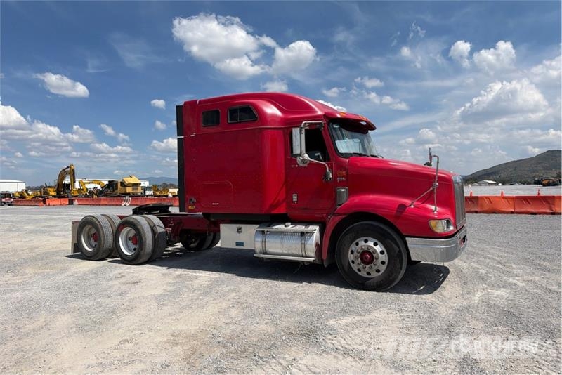International 9200i Tractor Units