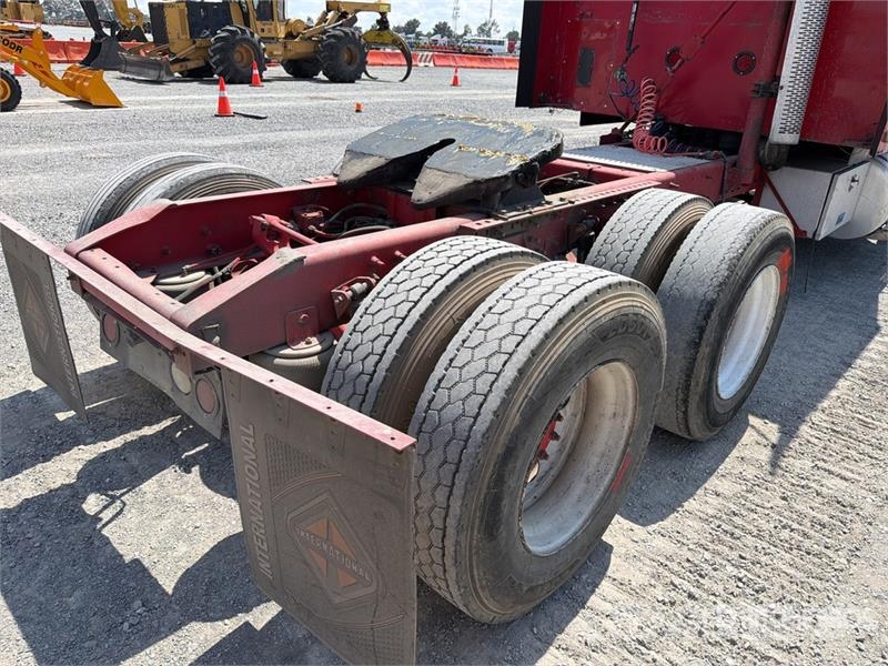 International 9200i Tractor Units