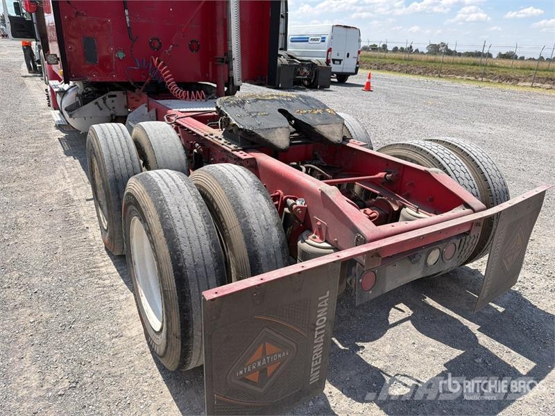 International 9200i Tractor Units