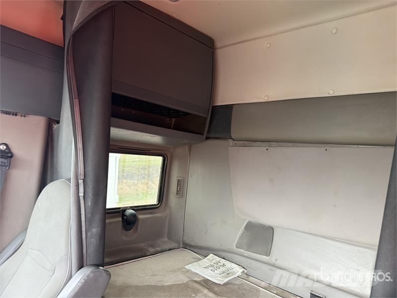 International Prostar+113 Tractor Units