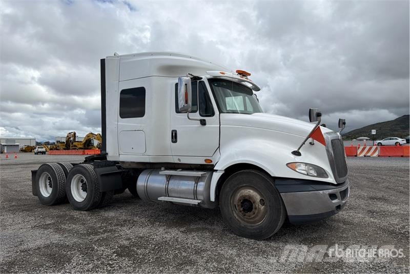 International Prostar+113 Autotractoare