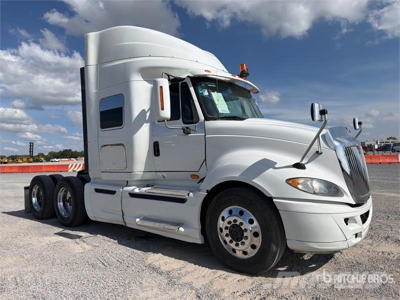 International Prostar 6x4 Tractocamion con Dormitorio / T/A Slee Тягачі