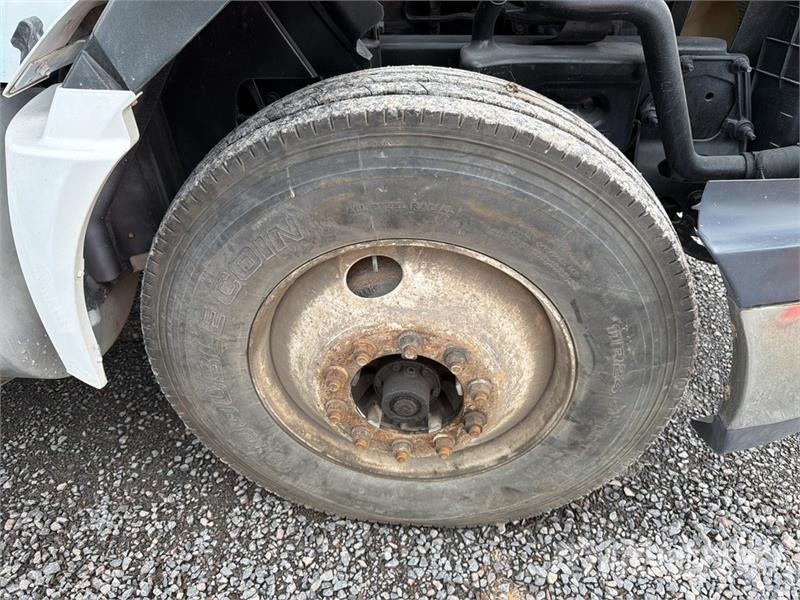 International Prostar+113 Autotractoare