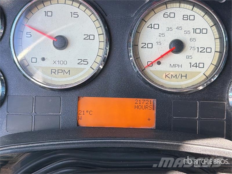 International ProStar 6x2 Tractocamion con Dormitorio / T/A Slee Седельные тягачи