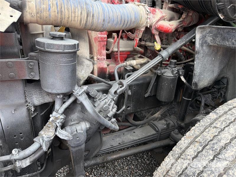 International Prostar+113 Autotractoare