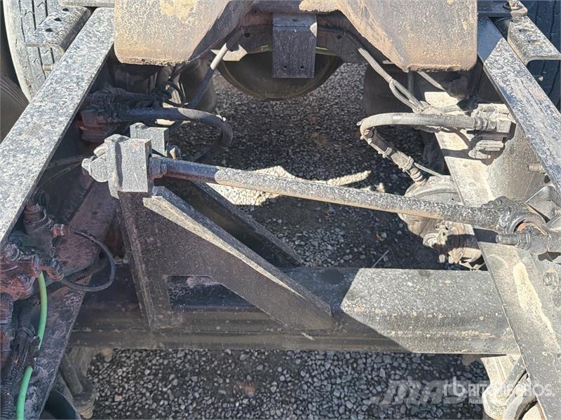 International ProStar 6x2 Tractocamion con Dormitorio / T/A Slee Седельные тягачи
