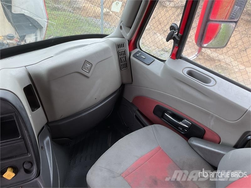International ProStar 6x4 Tractocamion con Dormitorio / T/A Slee Tegljači