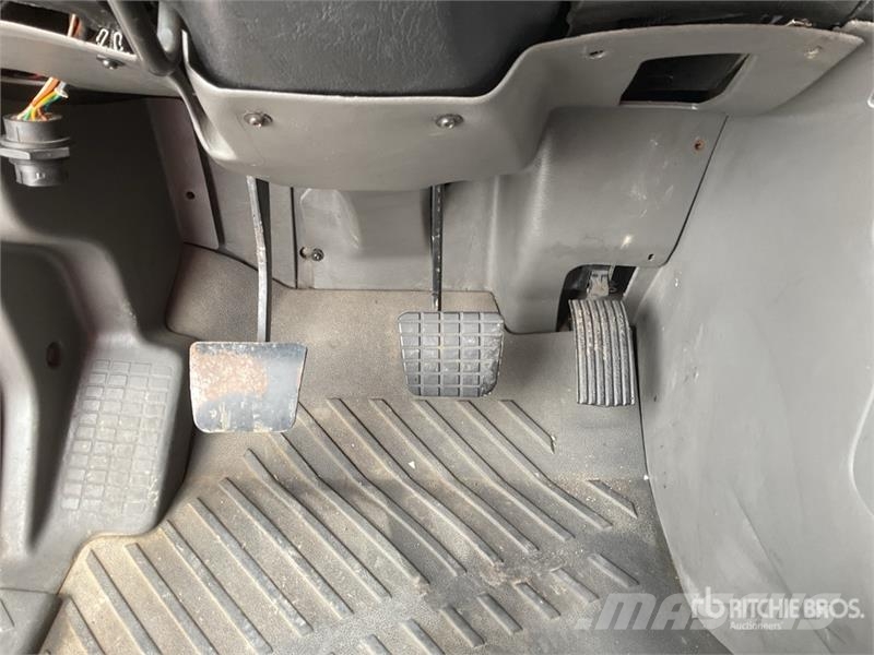 International ProStar 6x4 Tractocamion con Dormitorio / T/A Slee Tegljači