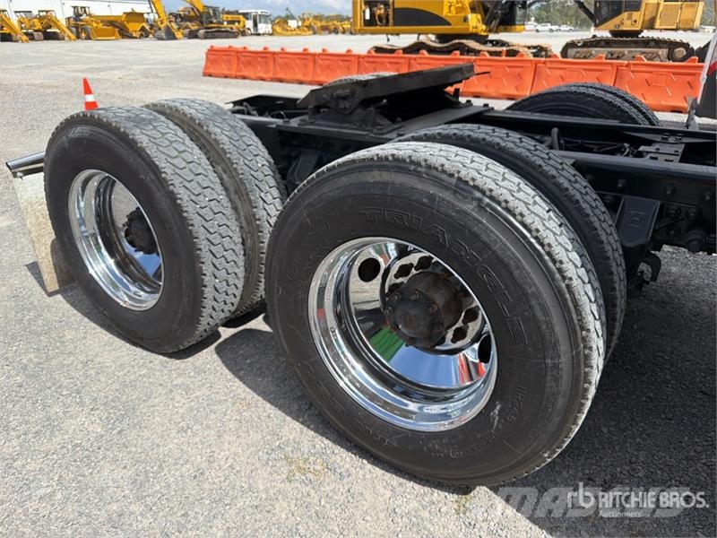 International Prostar 6x4 Tractocamion con Dormitorio / T/A Slee Тягачі