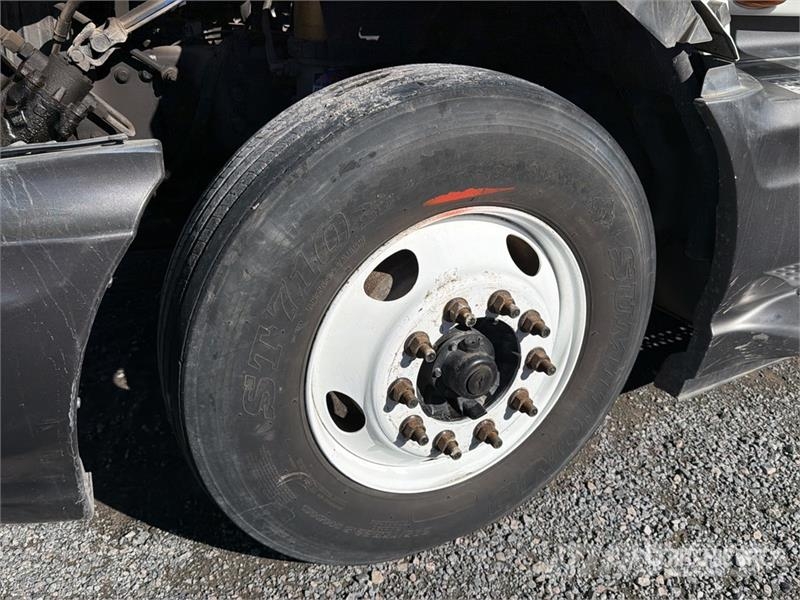 International ProStar 6x2 Tractocamion con Dormitorio / T/A Slee Седельные тягачи