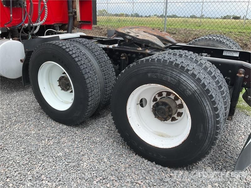 International ProStar 6x4 Tractocamion con Dormitorio / T/A Slee Tegljači