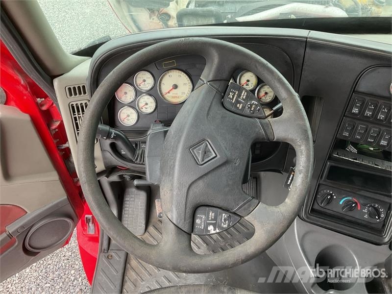 International ProStar 6x4 Tractocamion con Dormitorio / T/A Slee Tegljači