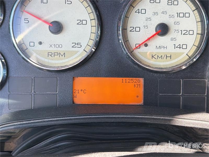 International ProStar 6x2 Tractocamion con Dormitorio / T/A Slee Седельные тягачи