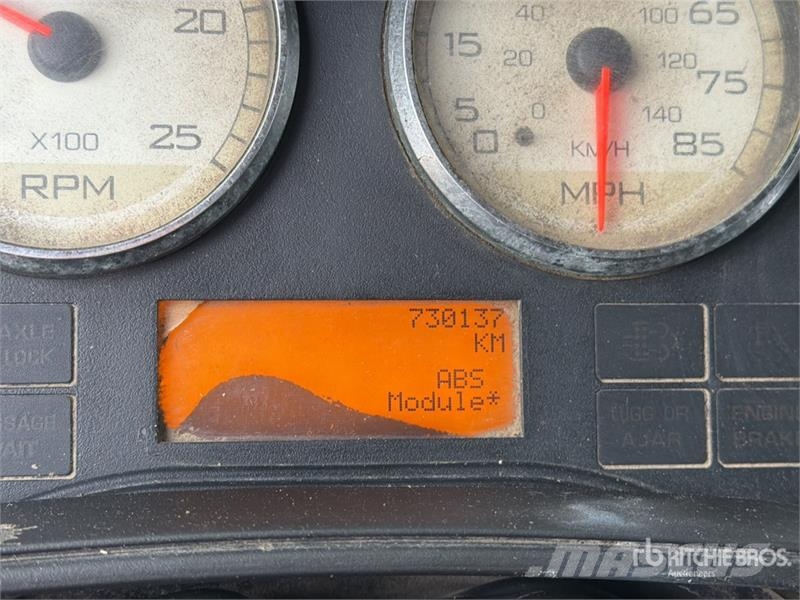 International Prostar+113 Autotractoare