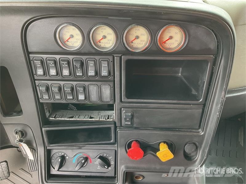 International ProStar 6x4 Tractocamion con Dormitorio / T/A Slee Tegljači