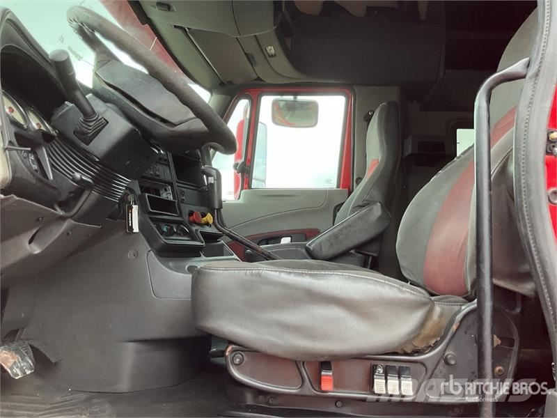 International ProStar 6x4 Tractocamion con Dormitorio / T/A Slee Tegljači