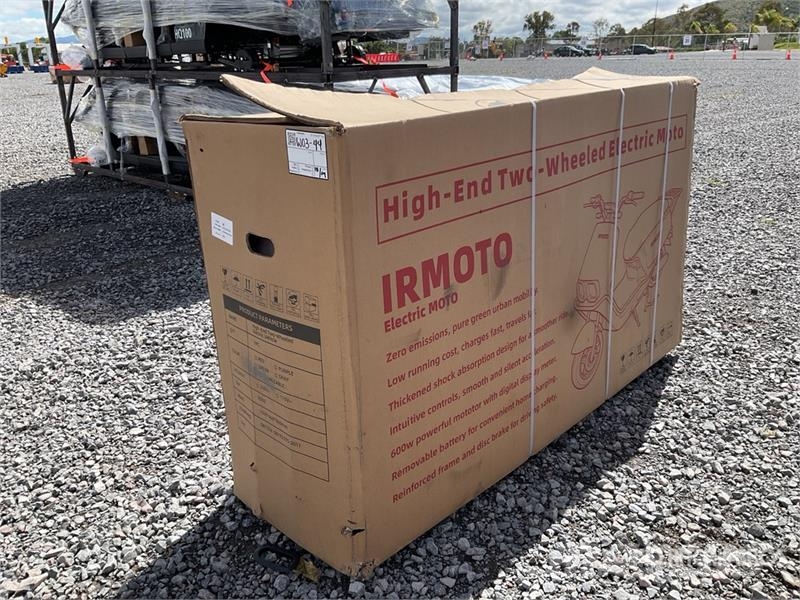 IRMOTO-RED Motoneta Electrica (Sin Usar) / Moped ( Samochody osobowe
