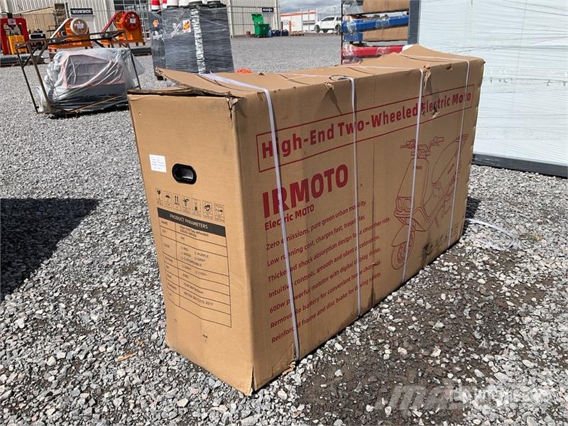 IRMOTO-RED Motoneta Electrica (Sin Usar) / Moped ( Samochody osobowe