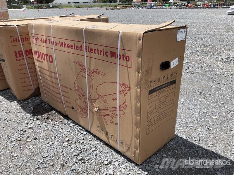 IRMOTO-RED Motoneta Electrica (Sin Usar) / Moped ( Samochody osobowe