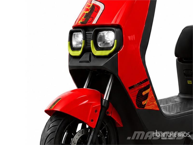 IRMOTO-RED Motoneta Electrica (Sin Usar) / Moped ( Kistehergépjárművek