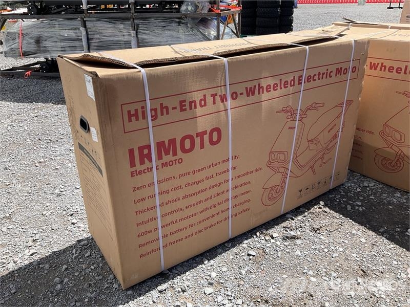 IRMOTO-RED Motoneta Electrica (Sin Usar) / Moped ( Samochody osobowe